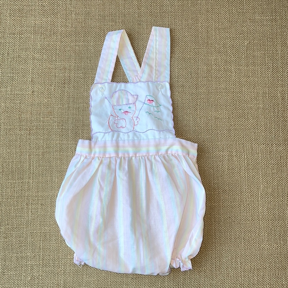 EUC Vintage embroidered romper Sz 0-6 months
